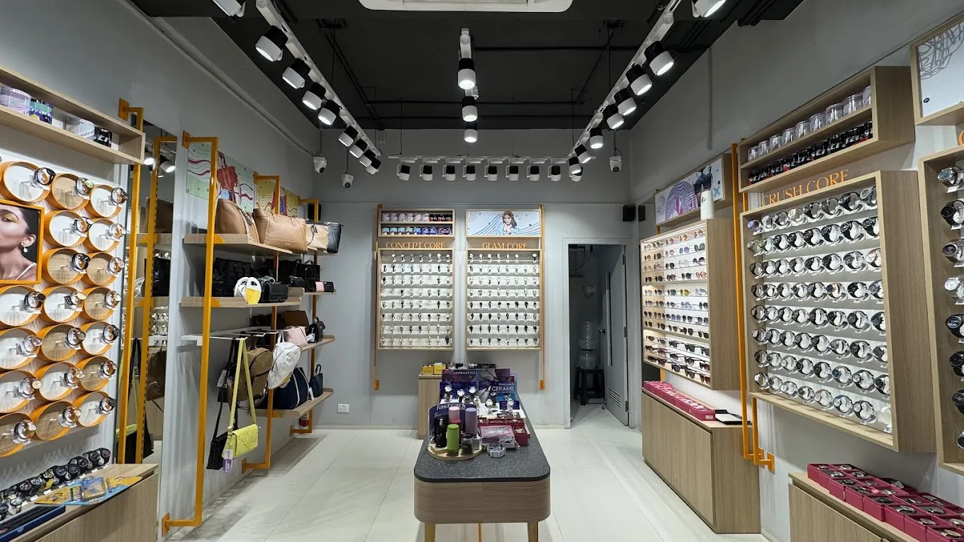 Fastrack store